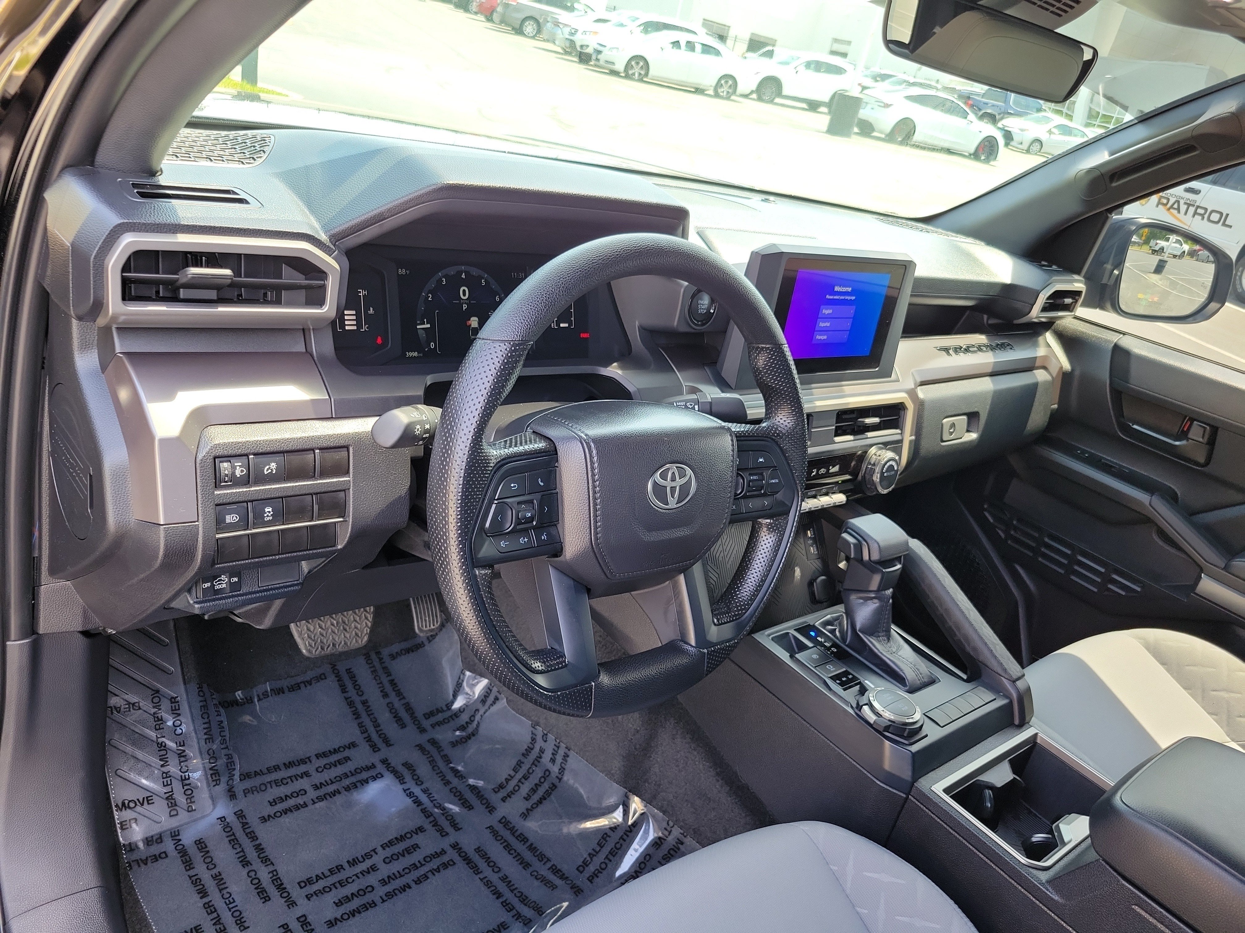 Certified 2025 Toyota Tacoma SR5 AWD/4WD image 17