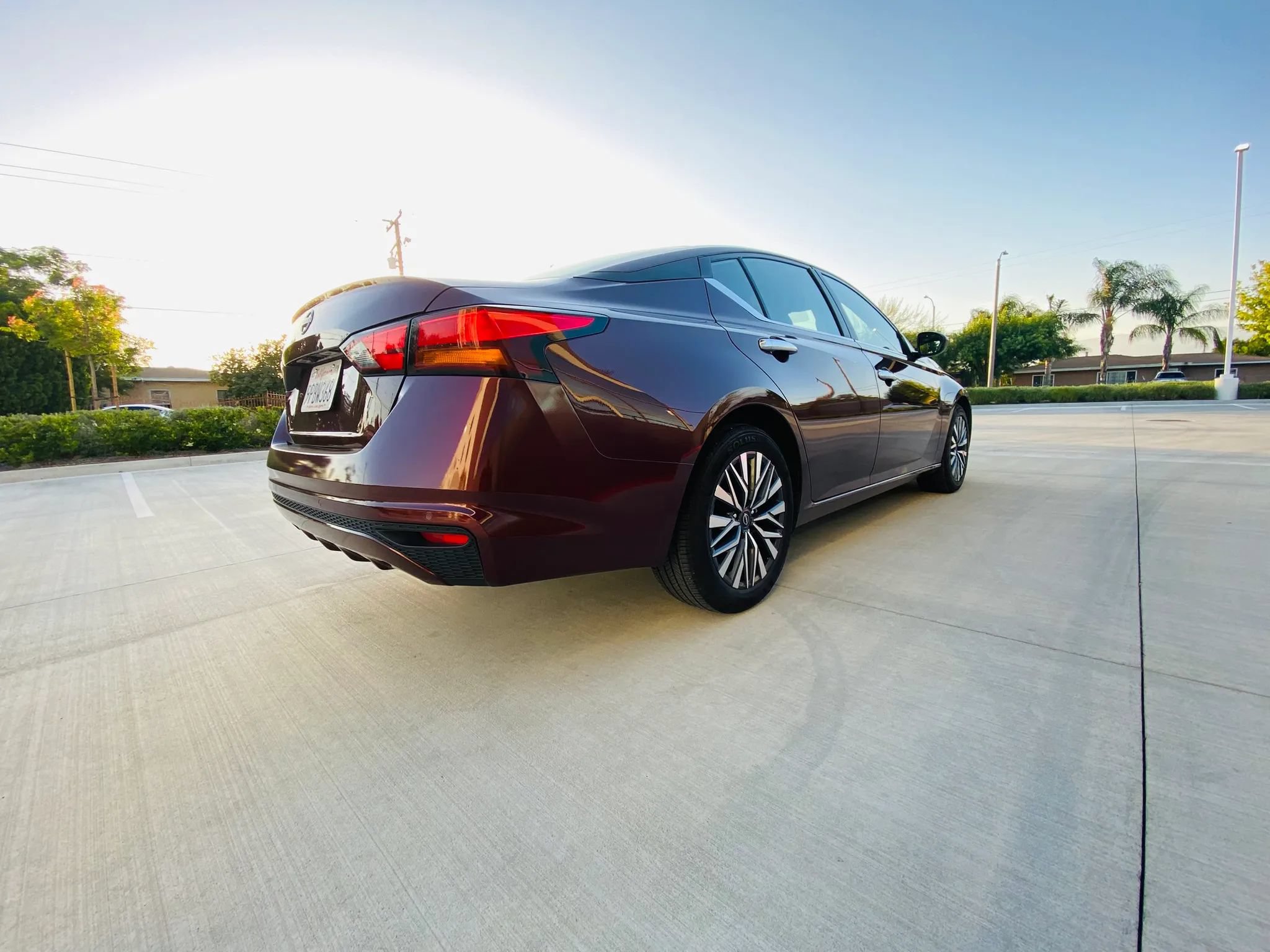 Used 2025 Nissan Altima 2.5 SV FWD image 11