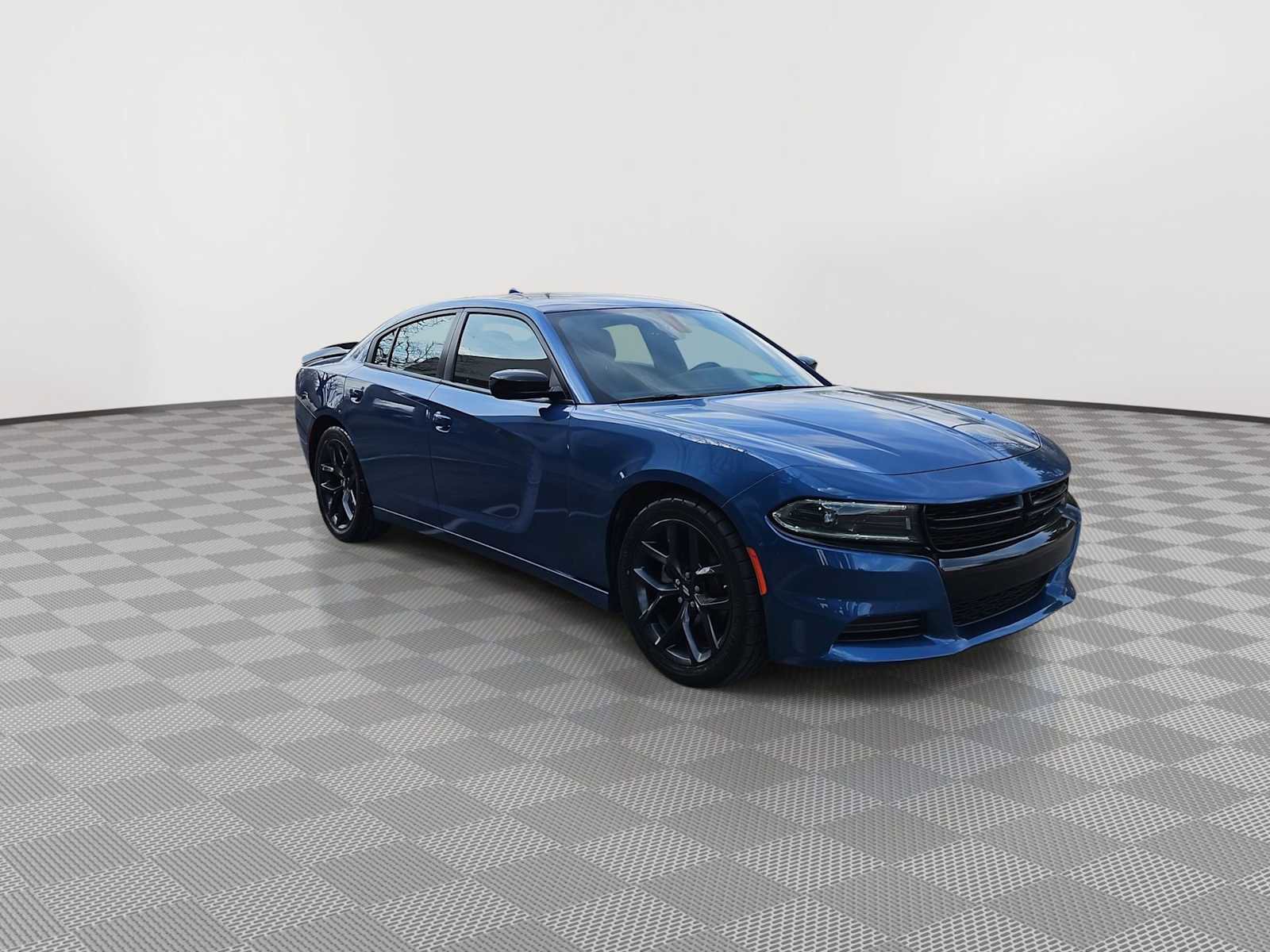 Used 2023 Dodge Charger SXT w/ Blacktop Package image 2