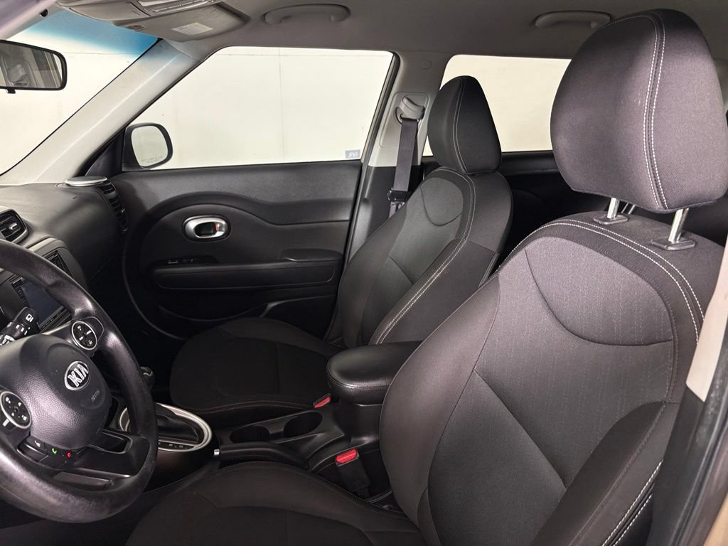 Used 2016 Kia Soul FWD image 17