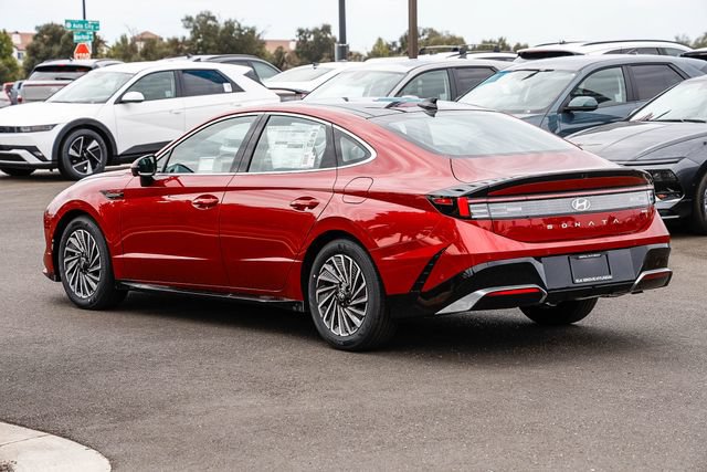New 2026 Hyundai Sonata Limited FWD image 2
