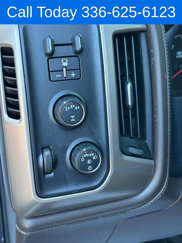 Used 2017 GMC Sierra 2500 Denali w/ Duramax Plus Package AWD/4WD image 13