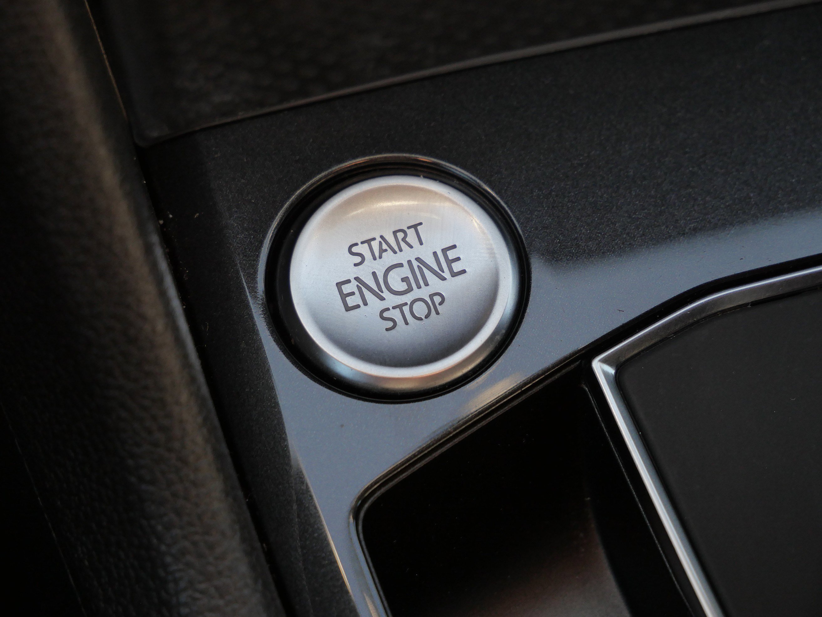 Used 2019 Volkswagen Tiguan SEL image 27