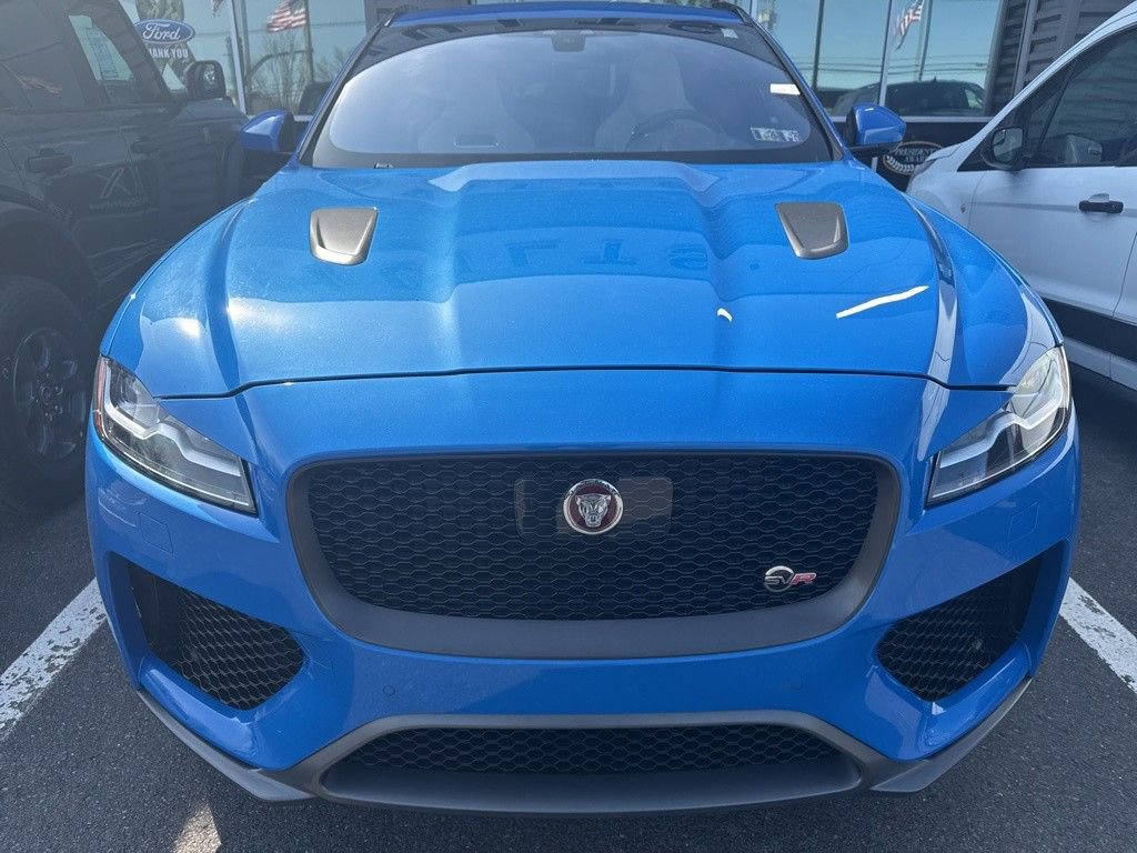 Used 2020 Jaguar F-PACE SVR image 2