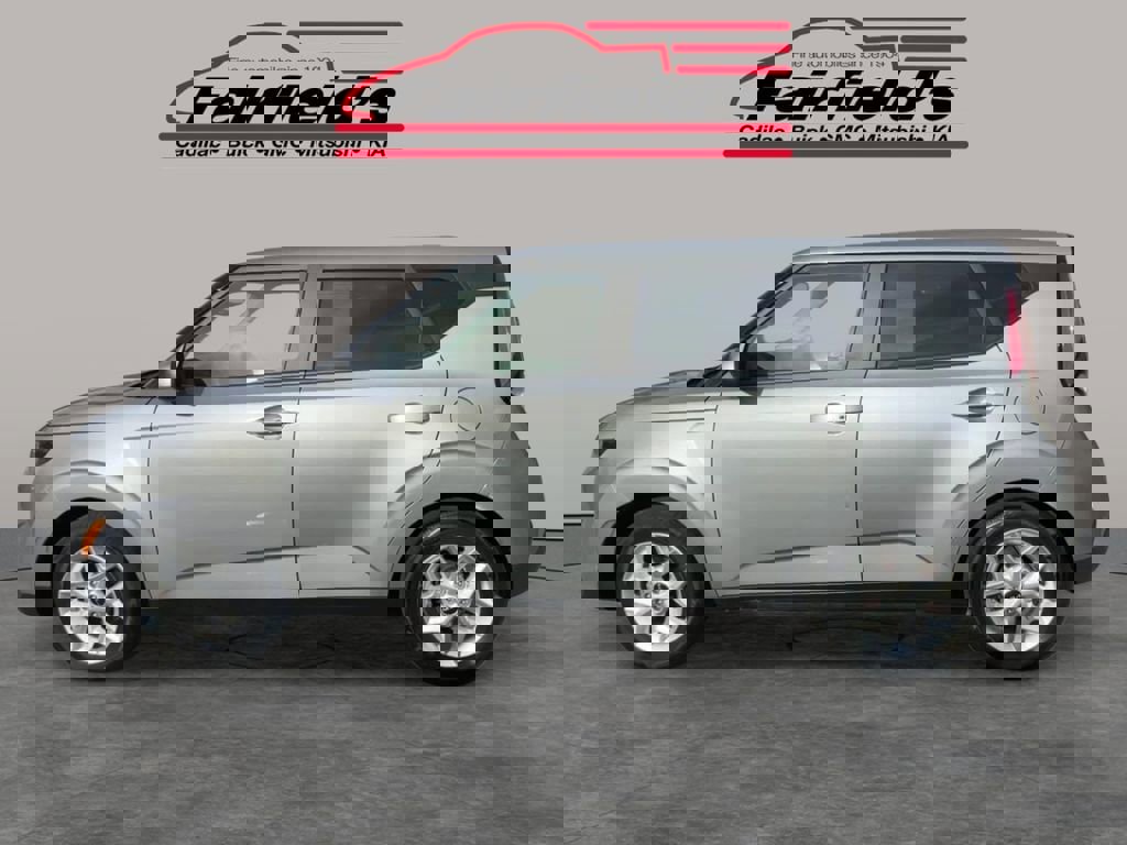 Used 2023 Kia Soul S image 2