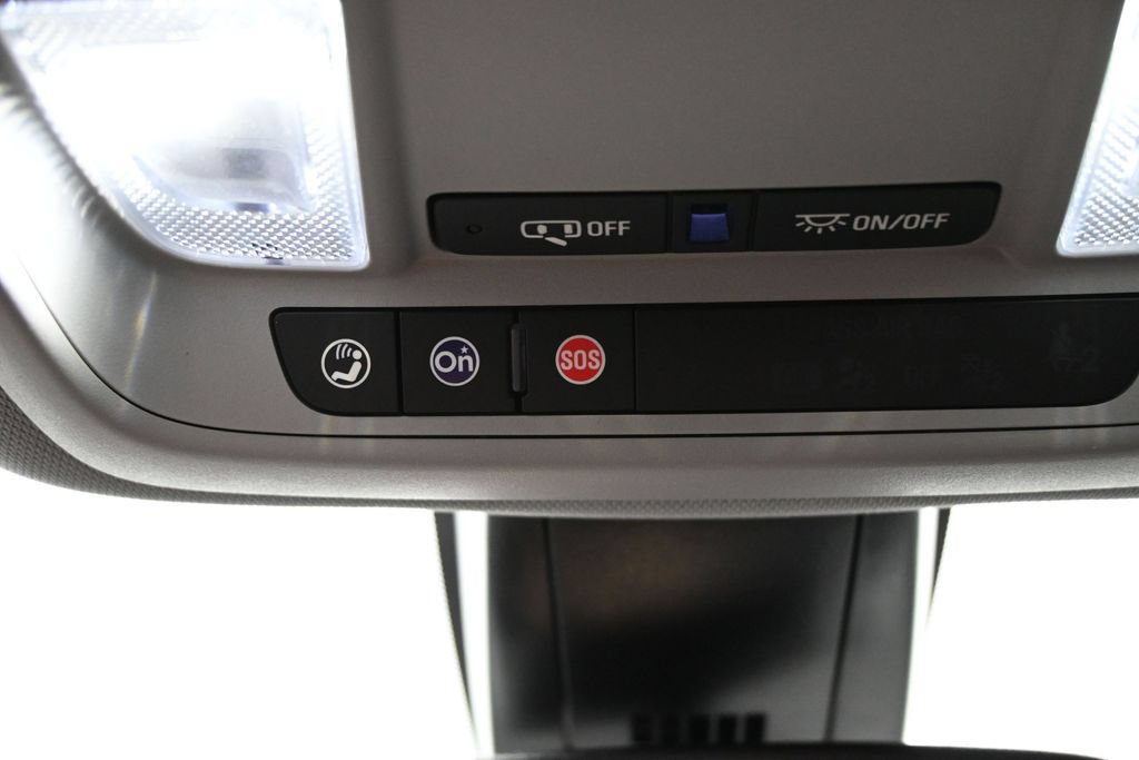 Used 2024 Chevrolet Blazer LT w/ Midnight/Sport Edition FWD image 17