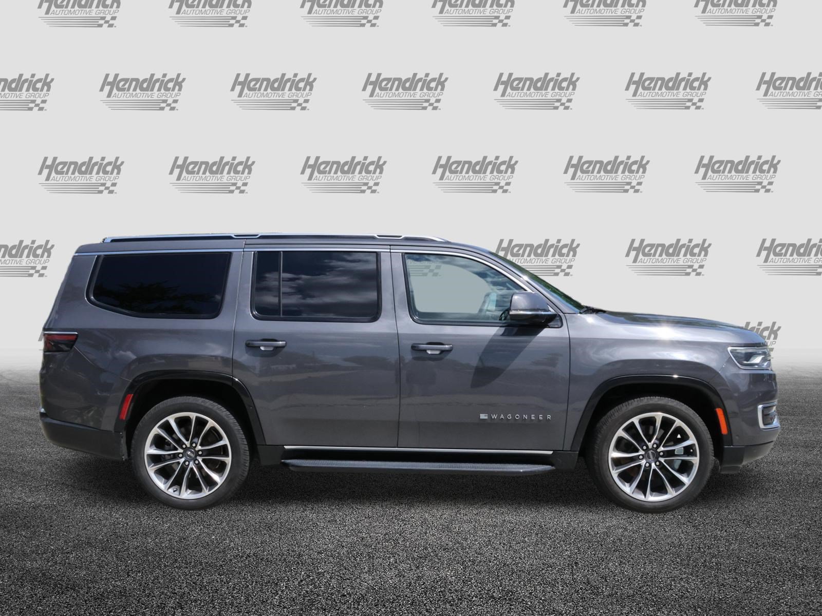 Used 2022 Jeep Wagoneer Series II w/ Premium Group I AWD/4WD image 10