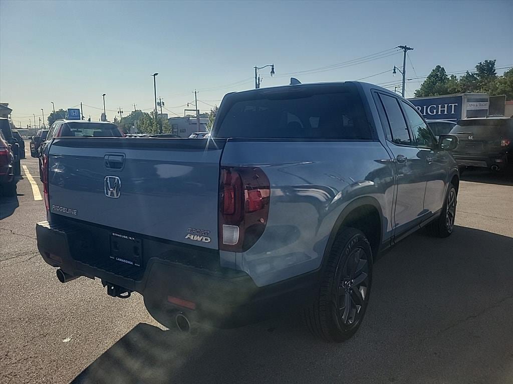 Used 2023 Honda Ridgeline Sport image 7