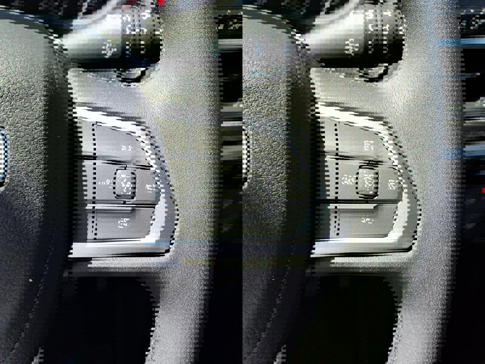 New 2026 Jeep Compass Latitude AWD/4WD image 9