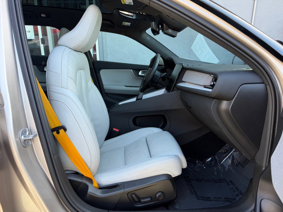 Used 2023 Polestar Polestar 2 w/ Pilot Pack image 34