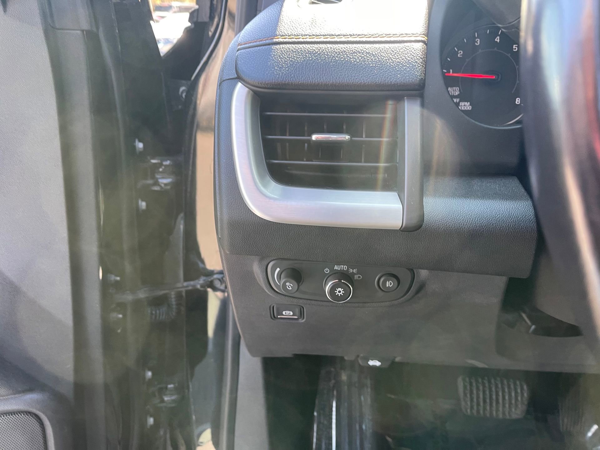 Used 2020 GMC Terrain SLT image 14