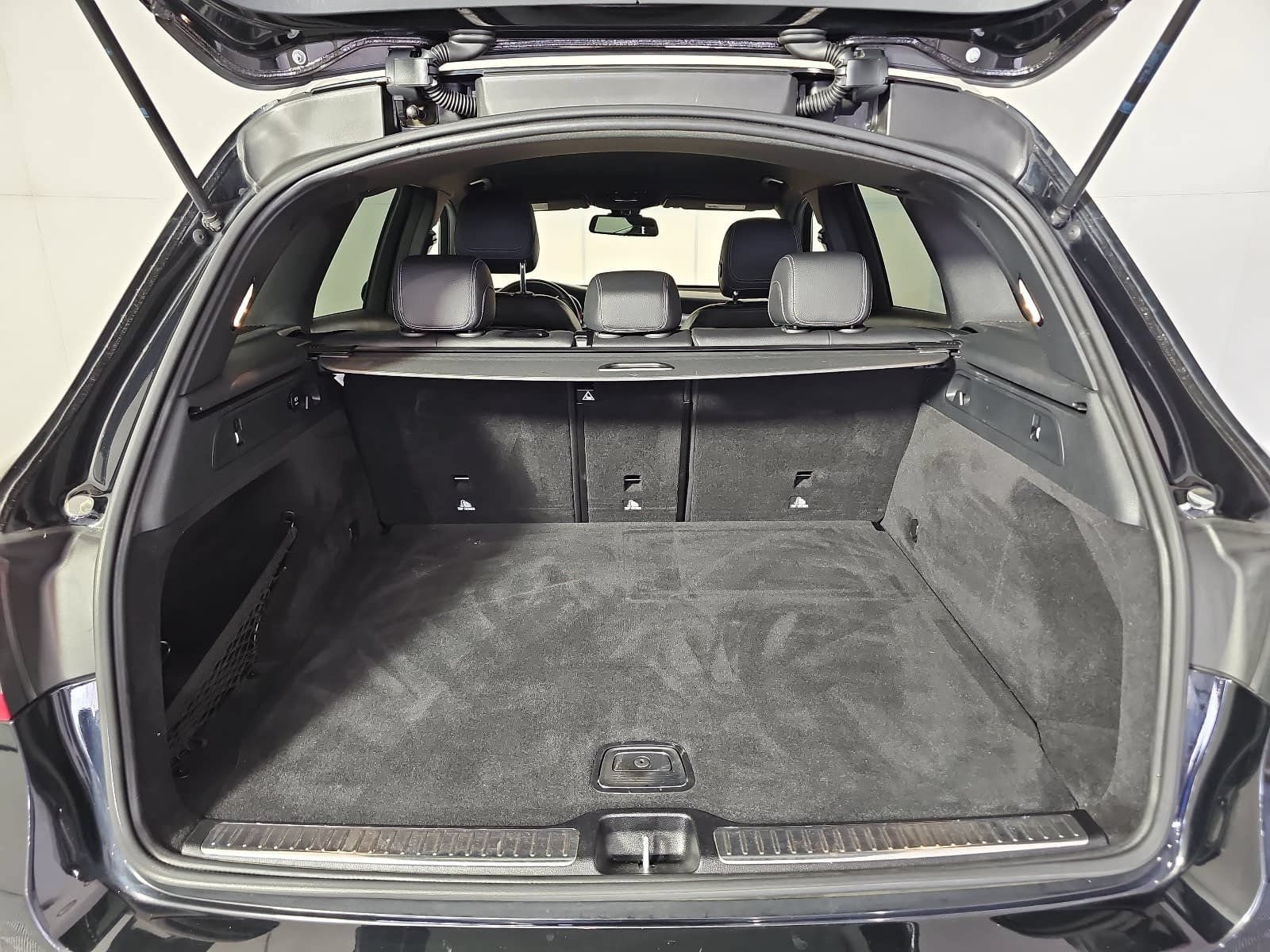 Used 2017 Mercedes-Benz GLC 300 4MATIC image 12