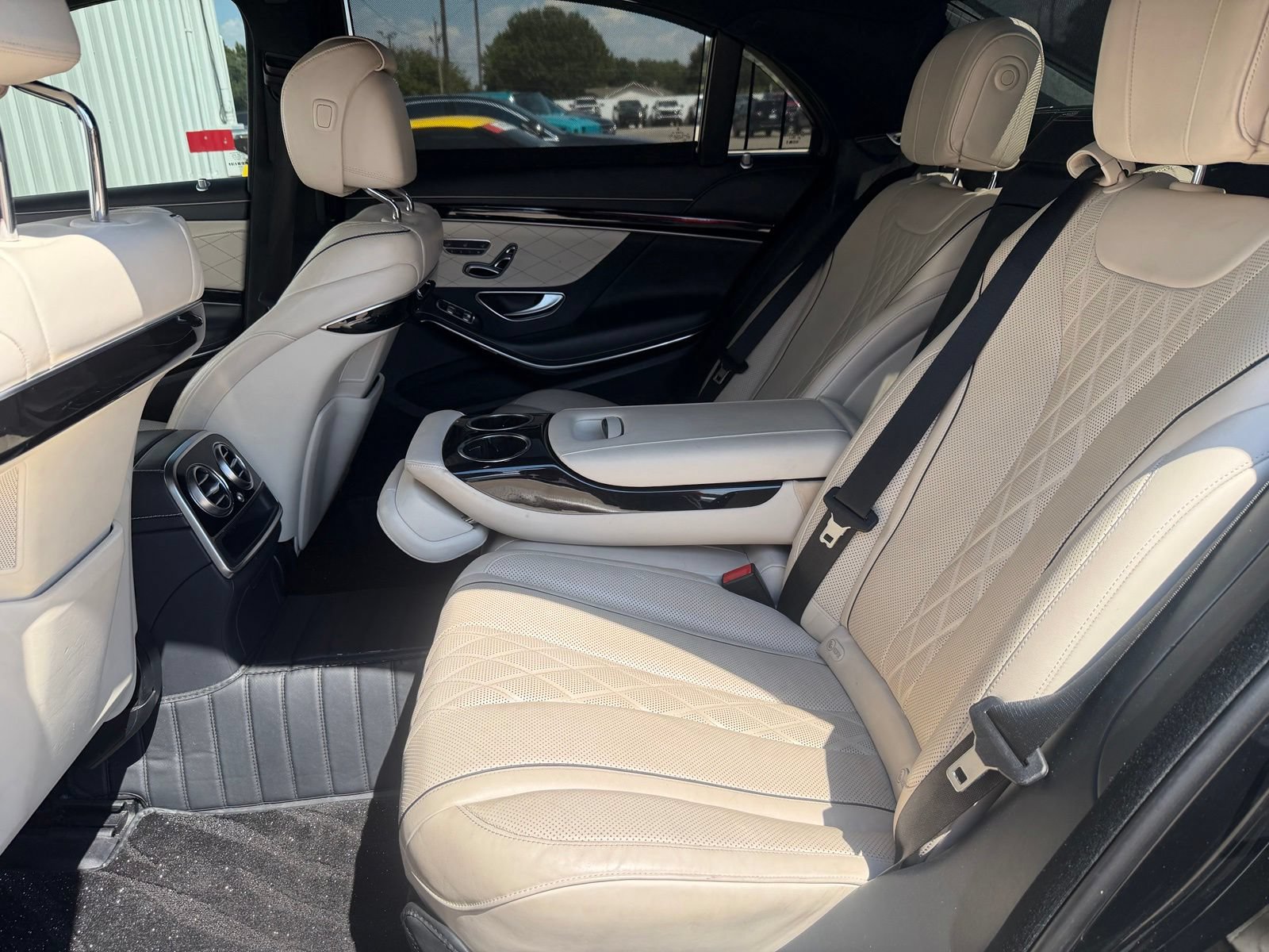 Used 2020 Mercedes-Benz S 560 Sedan image 23