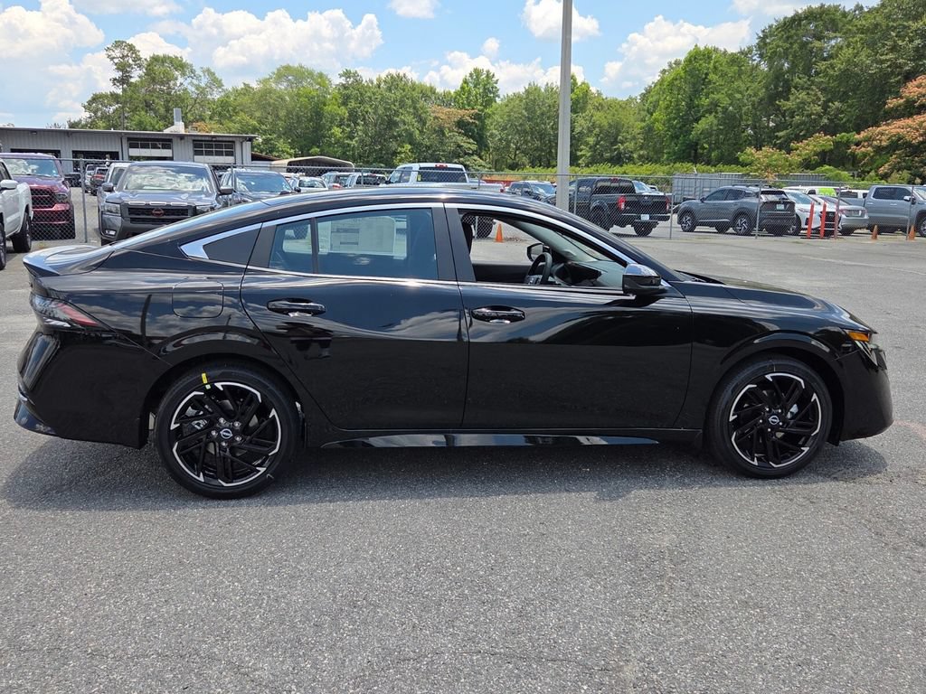 New 2026 Nissan Sentra SR FWD image 11