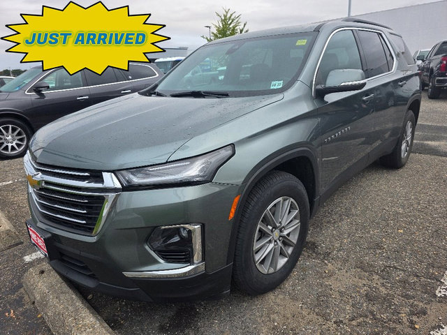 Used 2023 Chevrolet Traverse LT