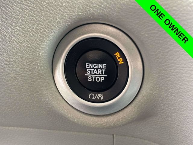 Used 2023 Chrysler Pacifica Touring-L FWD image 14