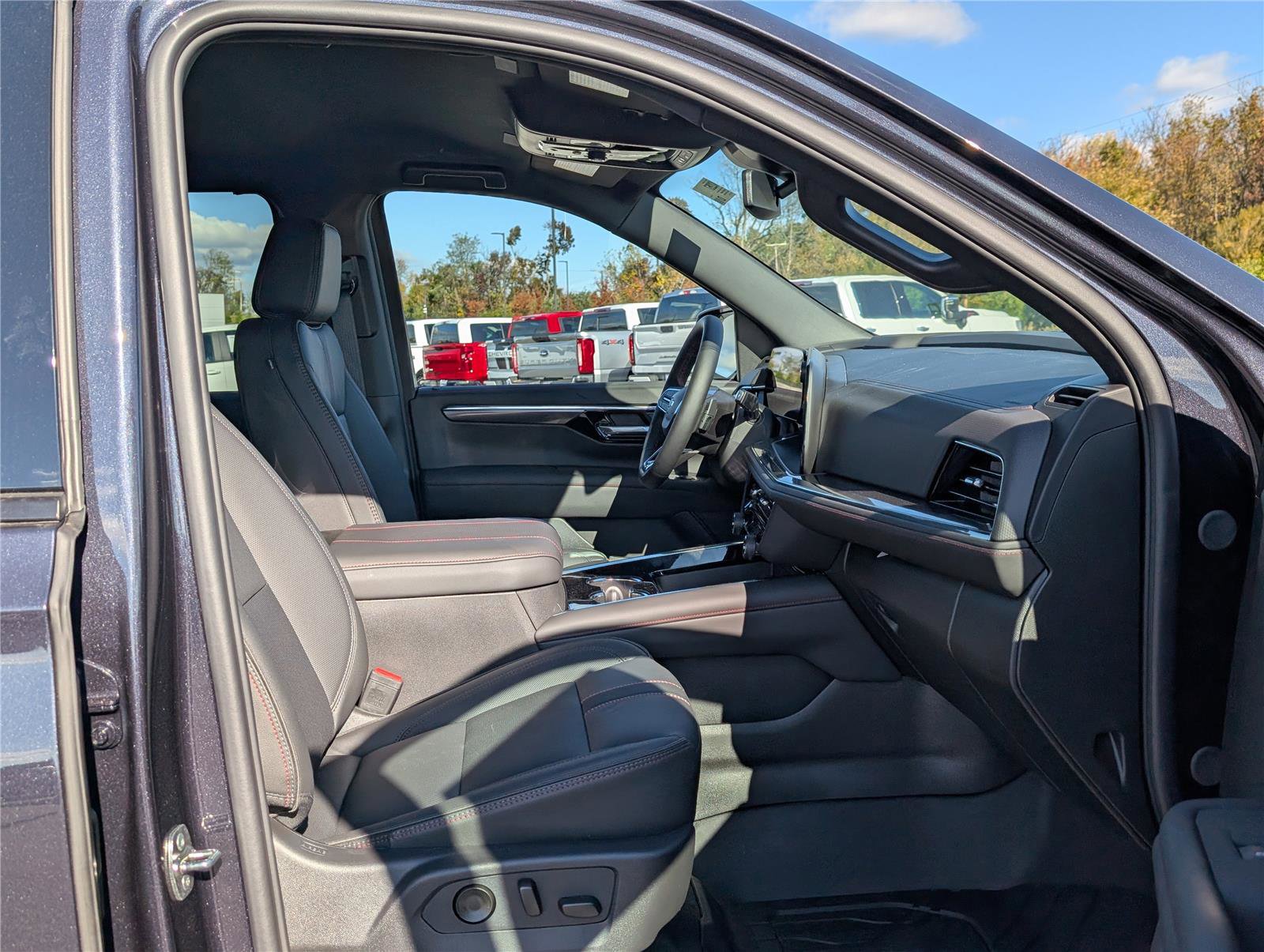 New 2026 Chevrolet Suburban RST w/ Comfort Package image 7