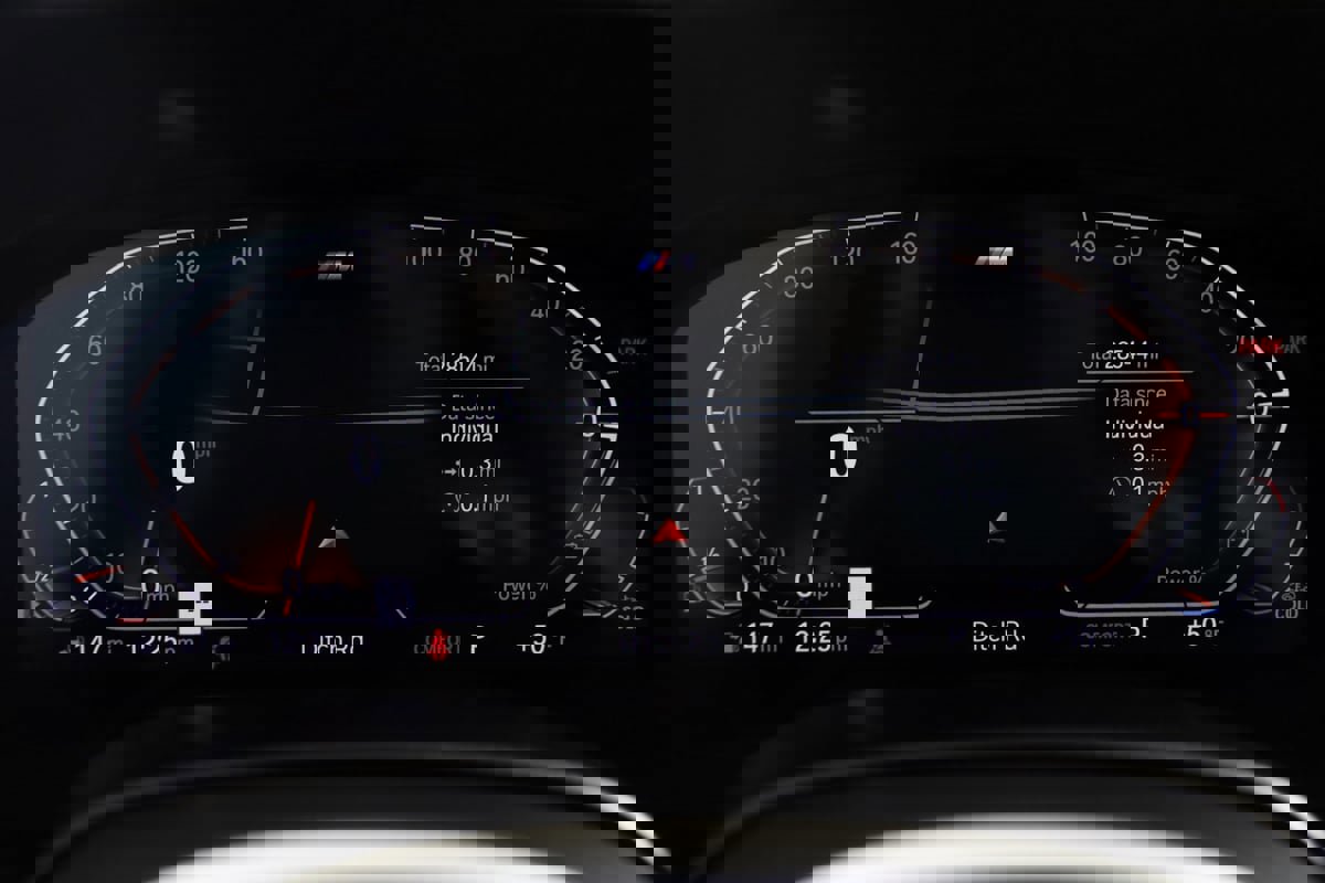 Used 2023 BMW 540i xDrive w/ M Sport Package image 19