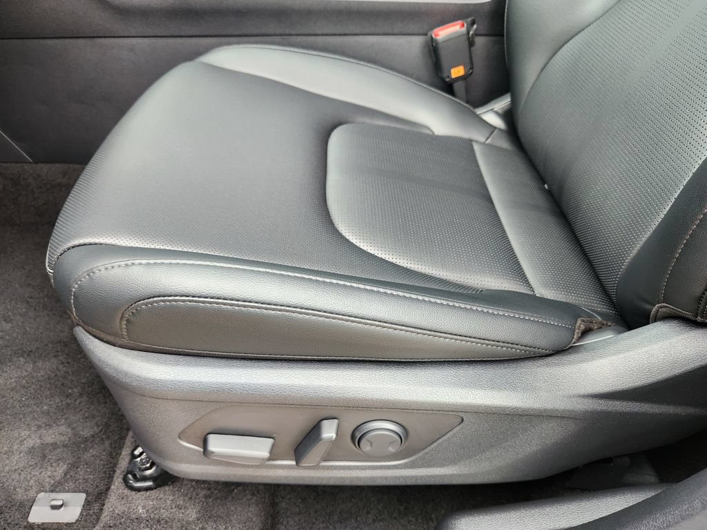 New 2026 Kia Sportage EX w/ EX Panorama Roof Package FWD image 19