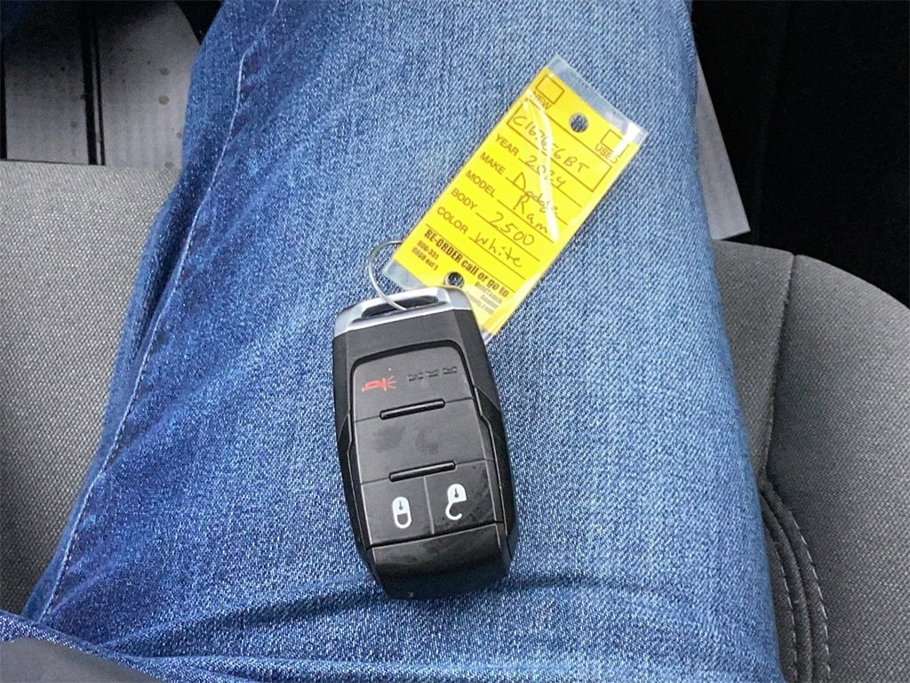 Used 2024 RAM 2500 Big Horn image 25