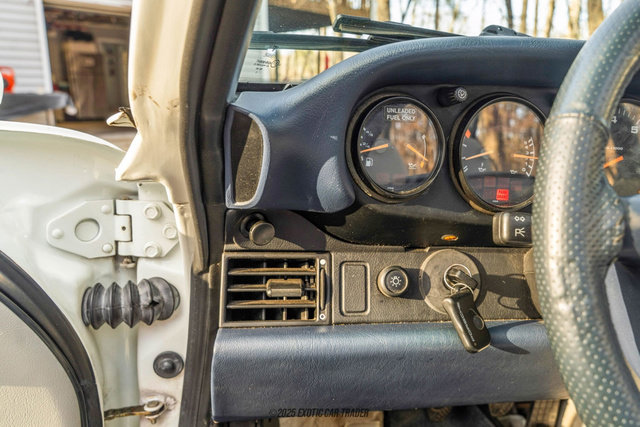 Used 1996 Porsche 911 Carrera image 28