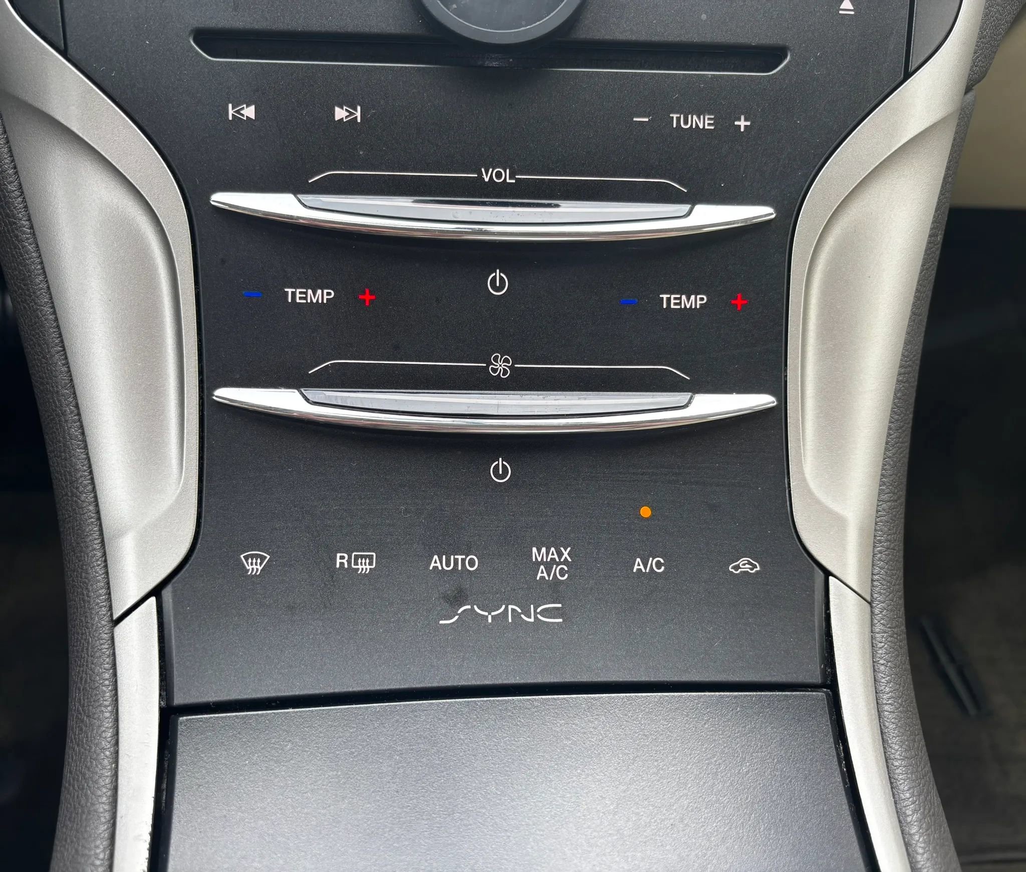 Used 2013 Lincoln MKZ FWD image 14