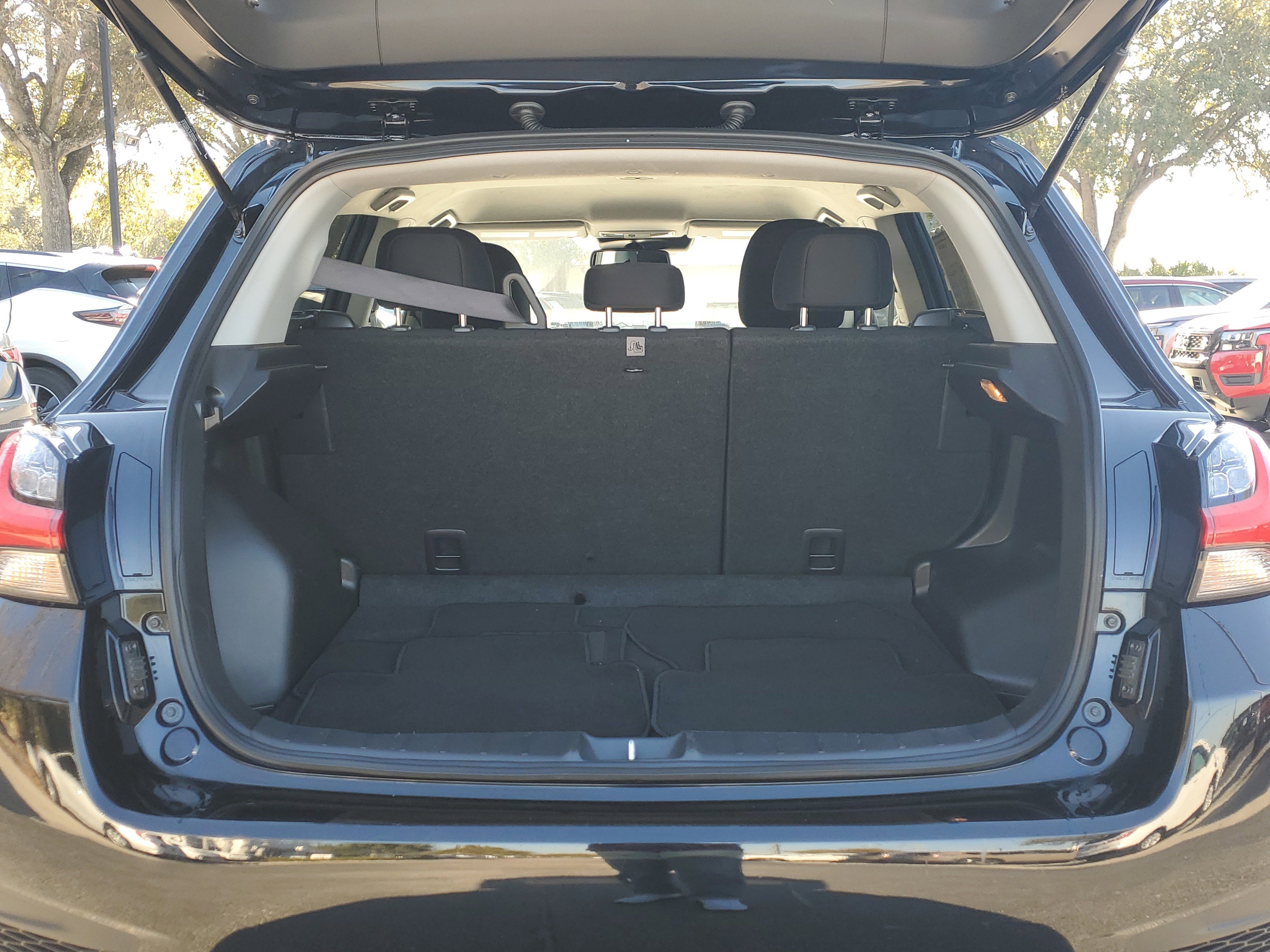 Used 2025 Mitsubishi Outlander Sport LE image 9