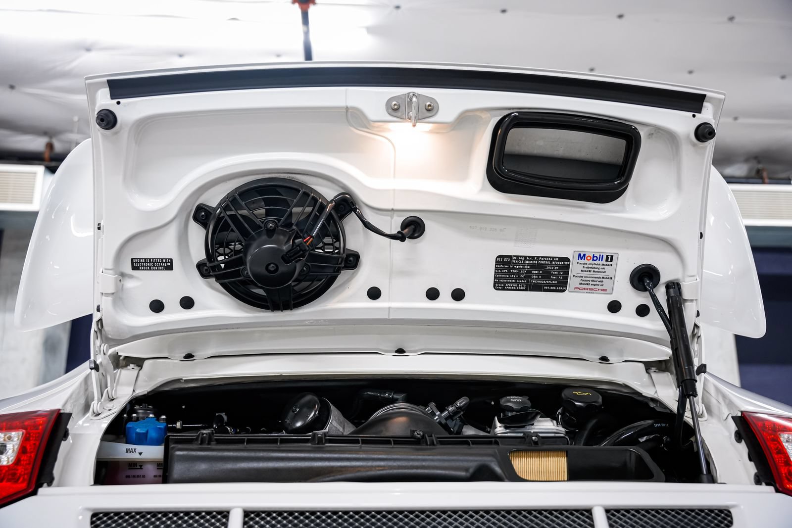 Used 2010 Porsche 911 GT3 RWD image 39