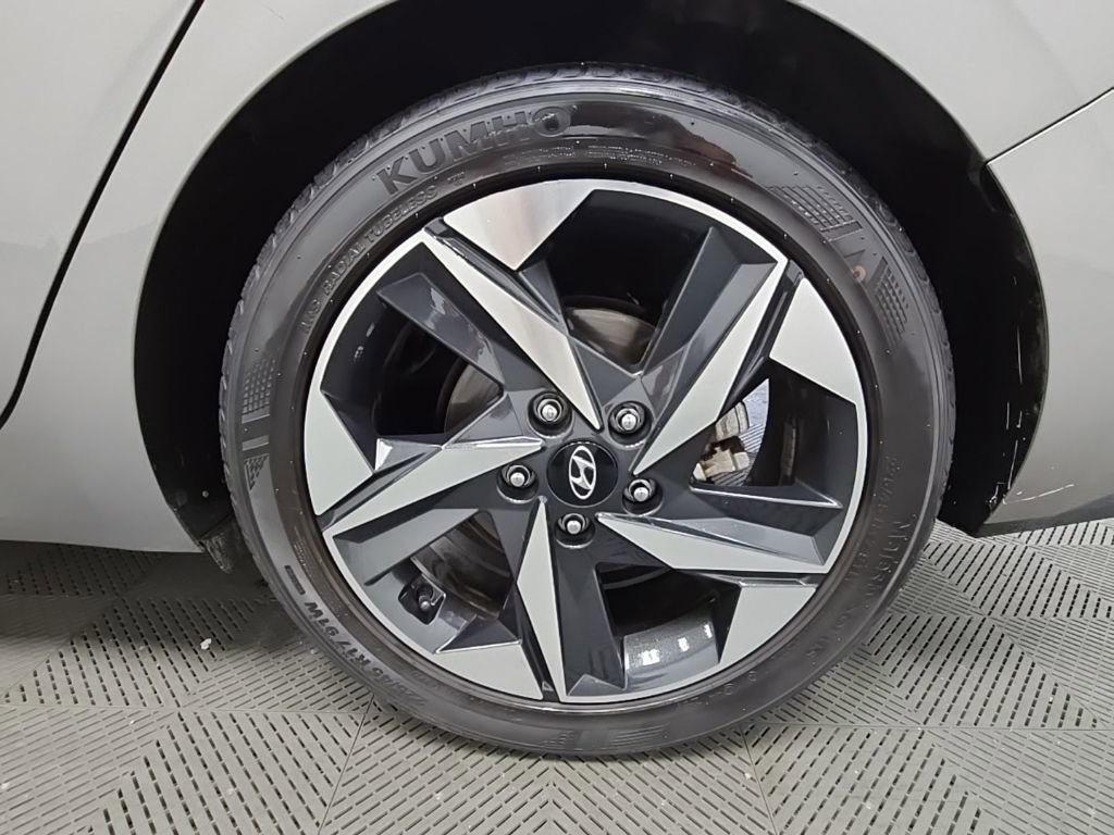 Used 2023 Hyundai Elantra SEL w/ Convenience Package FWD image 38