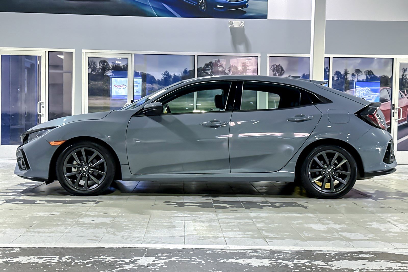 Used 2020 Honda Civic EX-L image 2