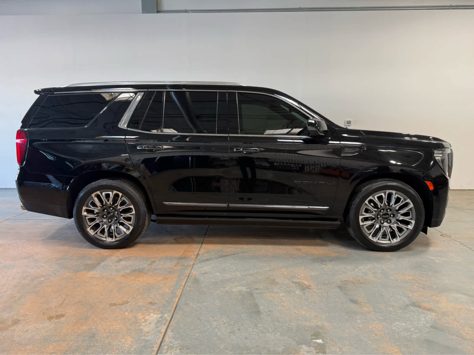 Certified 2023 GMC Yukon Denali Ultimate image 6