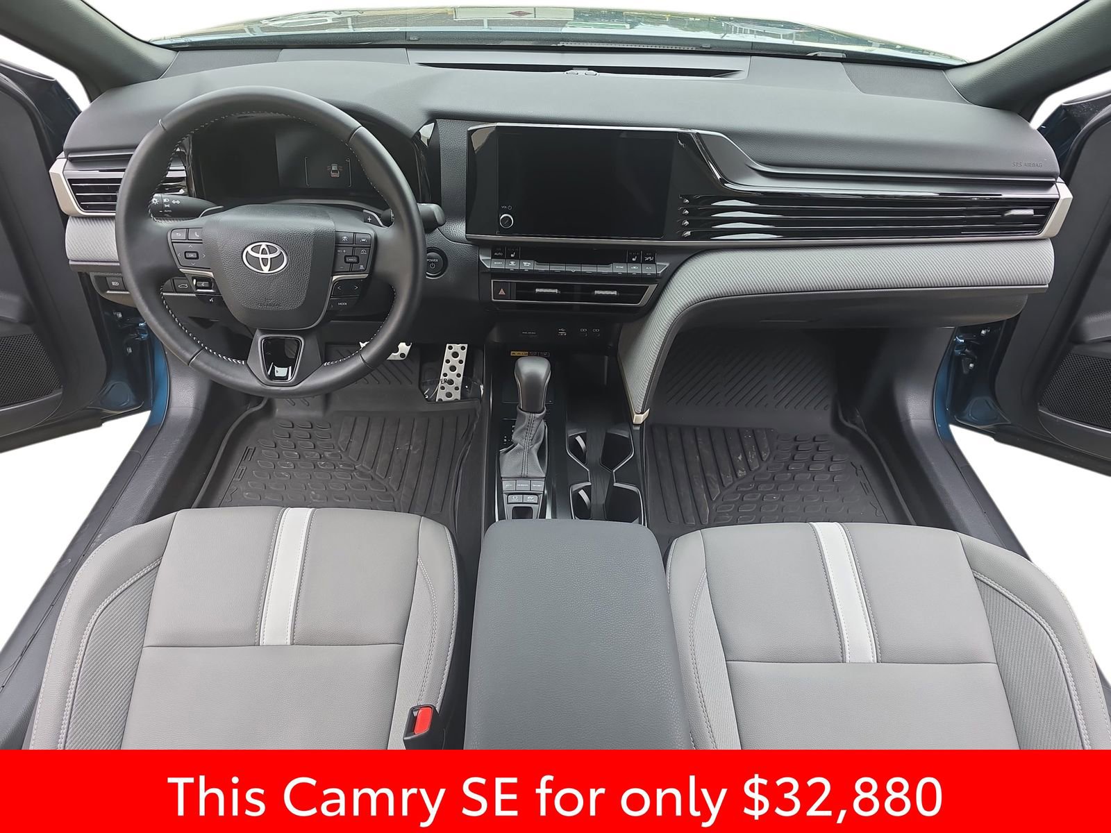 Used 2025 Toyota Camry SE w/ Convenience Package image 15