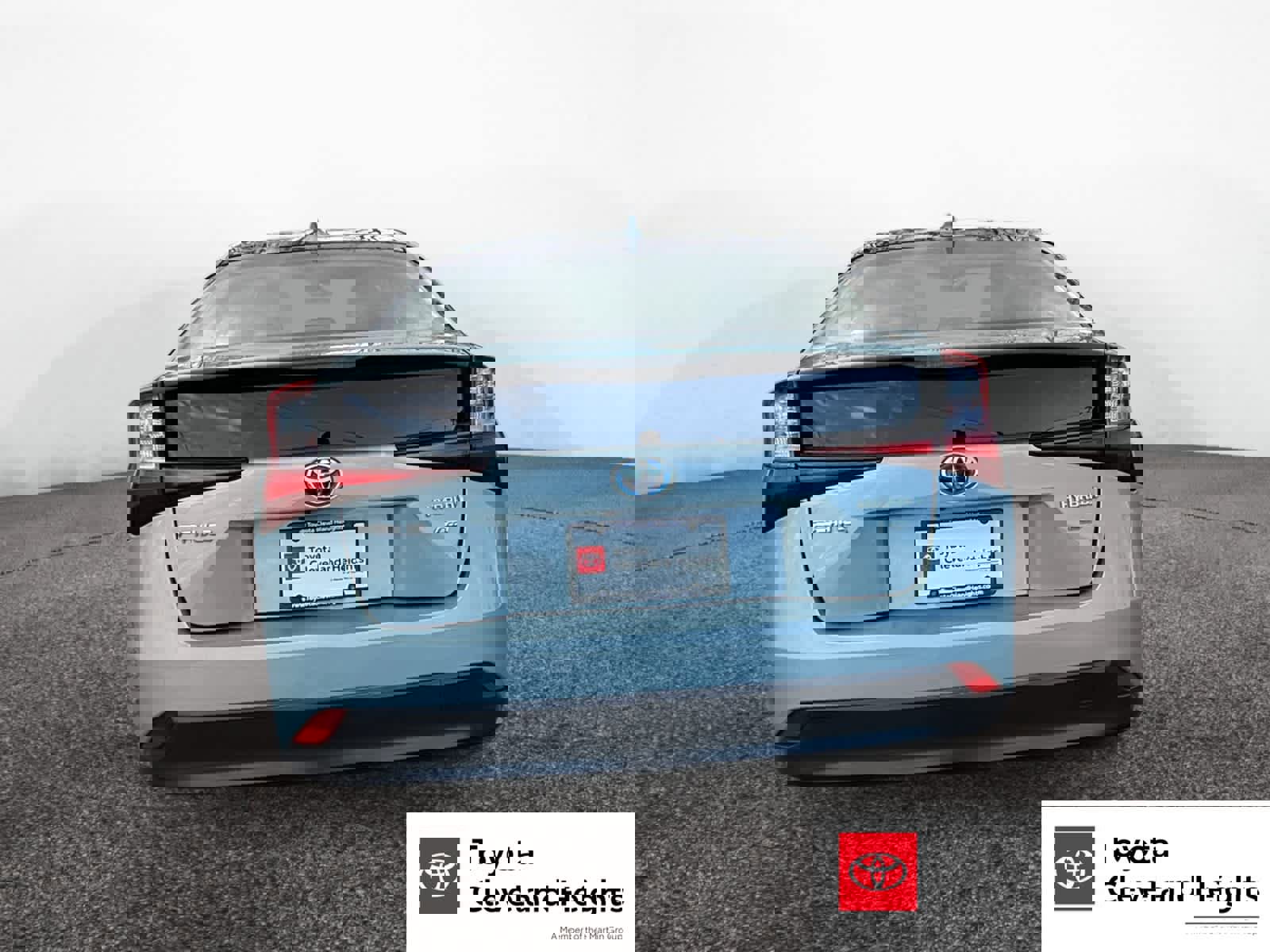 Used 2022 Toyota Prius L Eco image 5