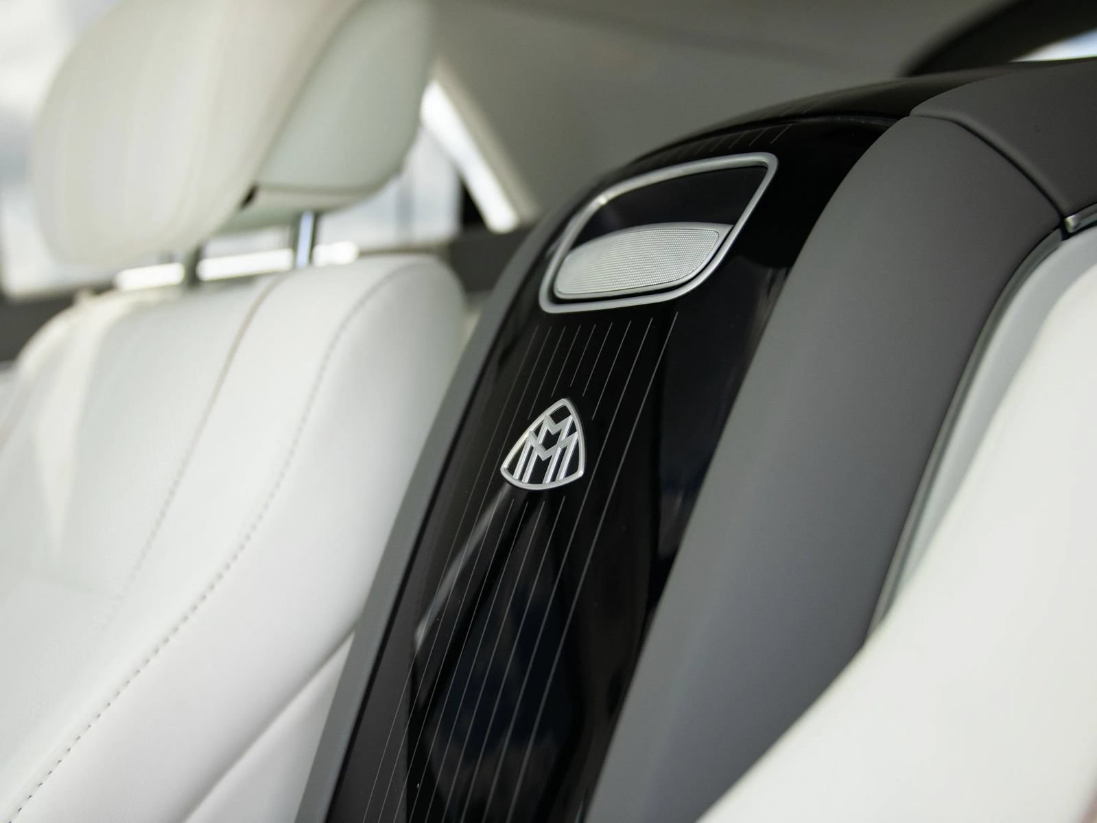 Used 2022 Mercedes-Benz Maybach GLS 600 4MATIC image 37