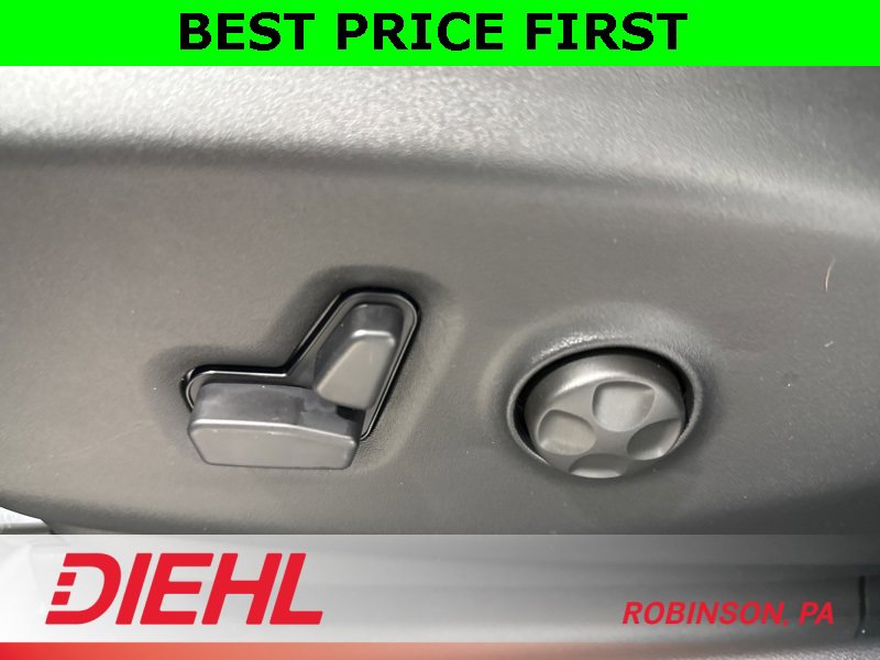 New 2026 Chrysler Pacifica Select image 24