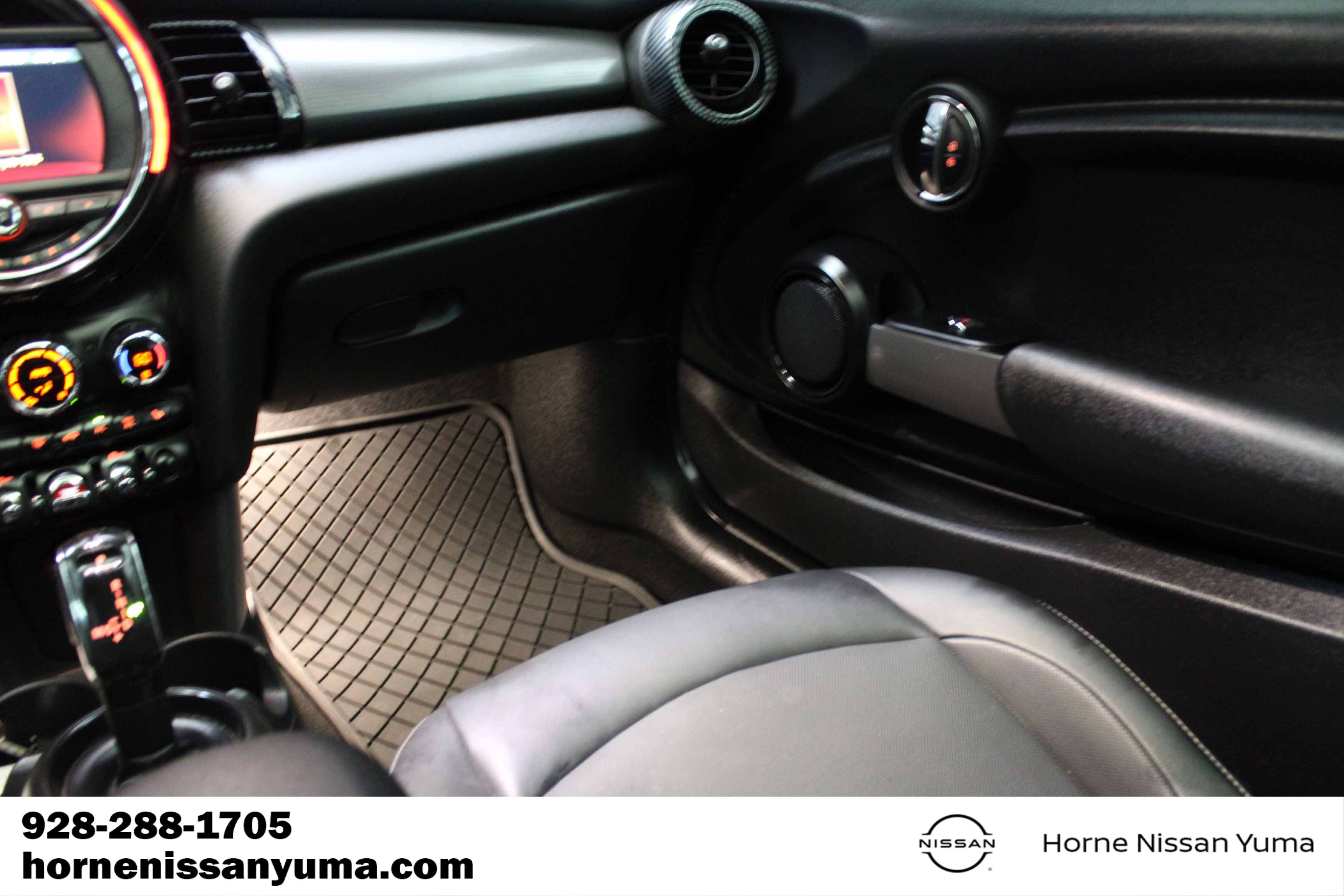 Used 2021 MINI Cooper 2-Door Hardtop FWD image 10