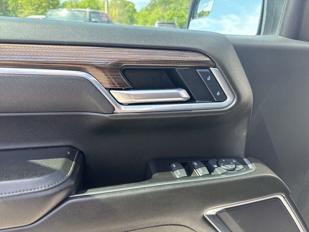 Used 2025 Chevrolet Silverado 1500 LT image 26