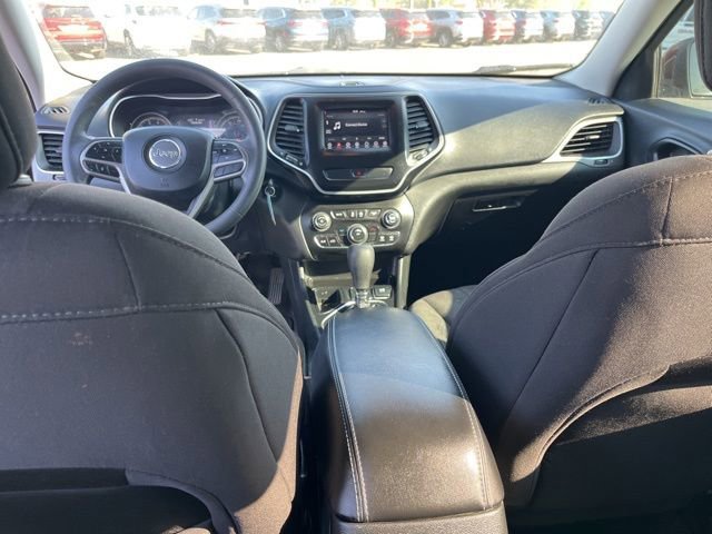 Used 2019 Jeep Cherokee Latitude w/ Popular Appearance Group image 16