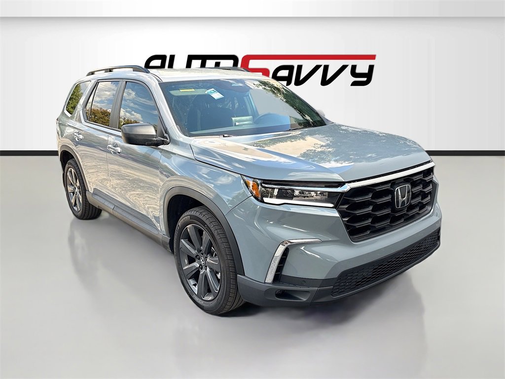 Used 2024 Honda Pilot Sport image 1