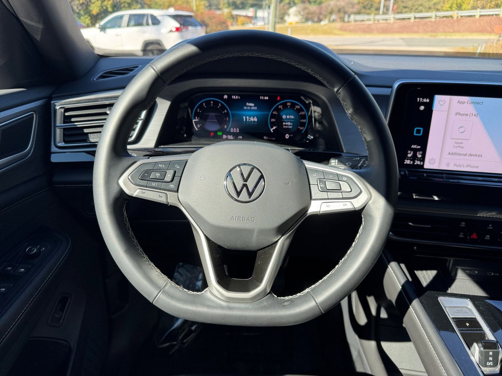 Used 2025 Volkswagen Atlas Cross Sport SE image 29