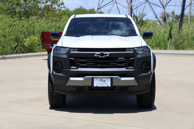 New 2025 Chevrolet Colorado Trail Boss w/ Midnight Edition video 2