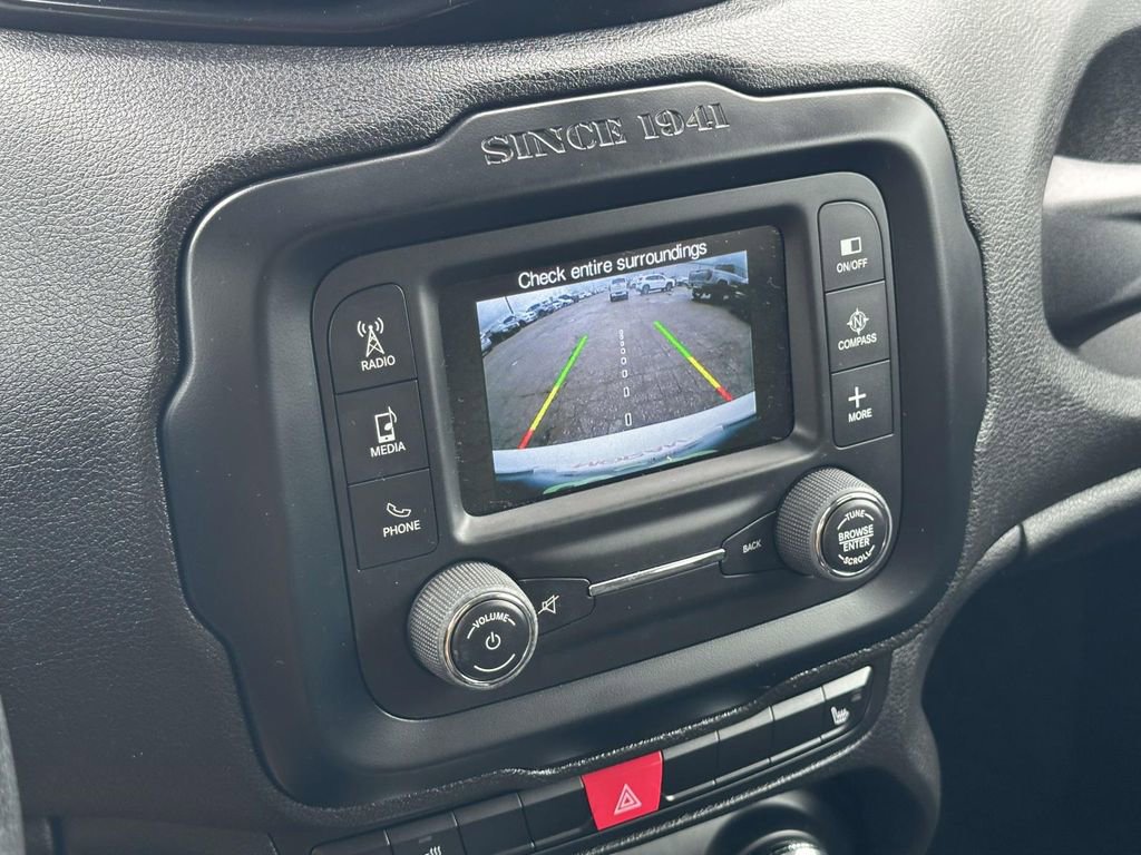 Used 2015 Jeep Renegade Latitude w/ Cold Weather Group II image 26