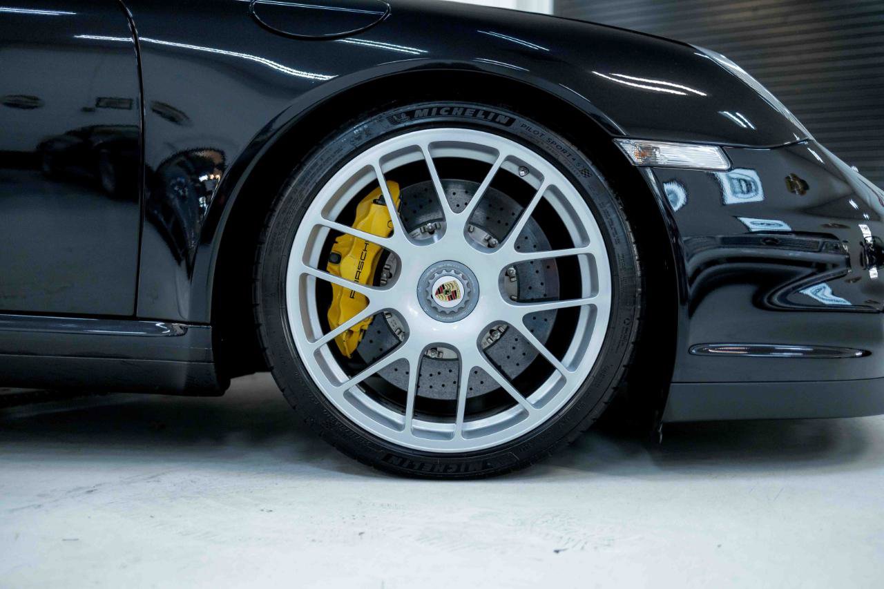 Used 2011 Porsche 911 Turbo S image 37