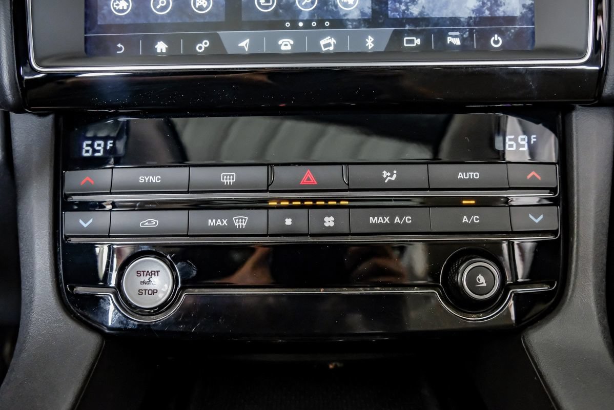 Used 2019 Jaguar F-PACE Premium AWD/4WD image 26