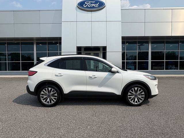 Certified 2022 Ford Escape Titanium w/ Class II Trailer Tow Package AWD/4WD image 2