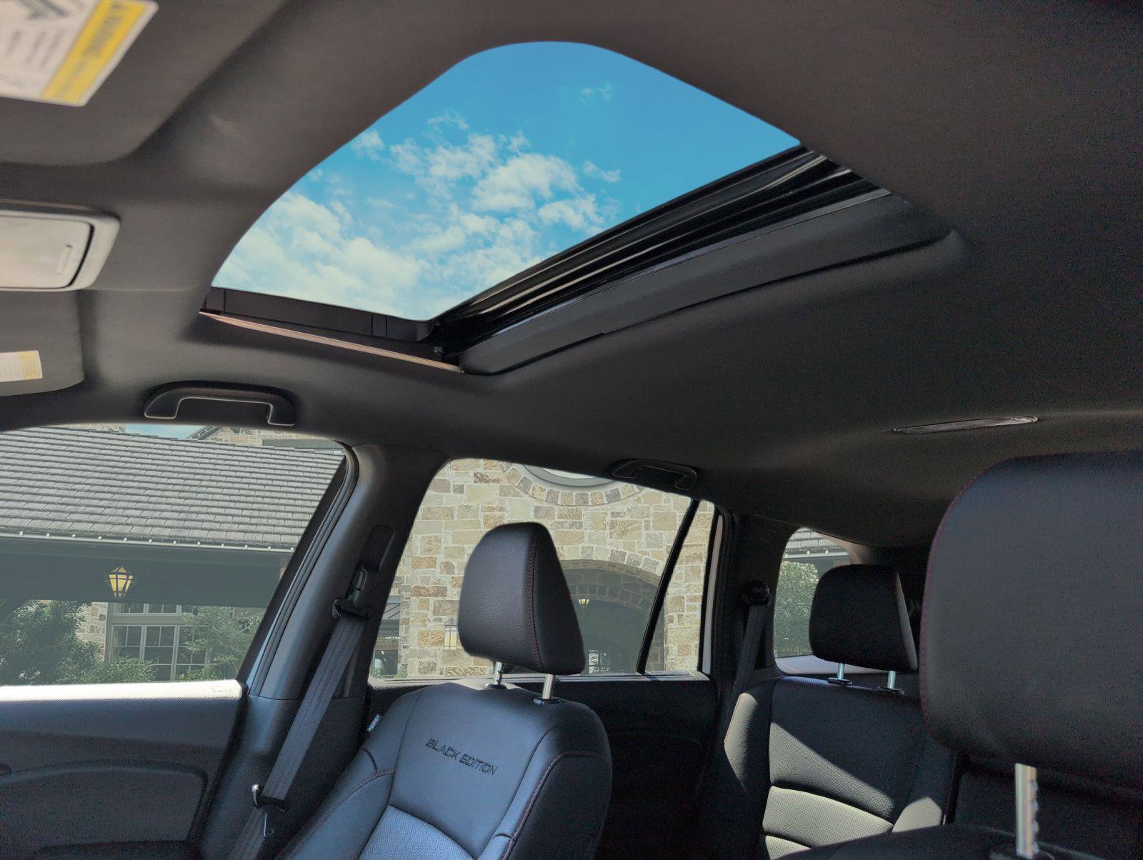 Used 2025 Honda Passport Black Edition image 25