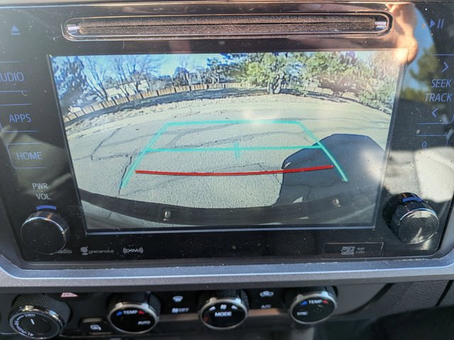 Used 2017 Toyota Tacoma TRD Off-Road image 14