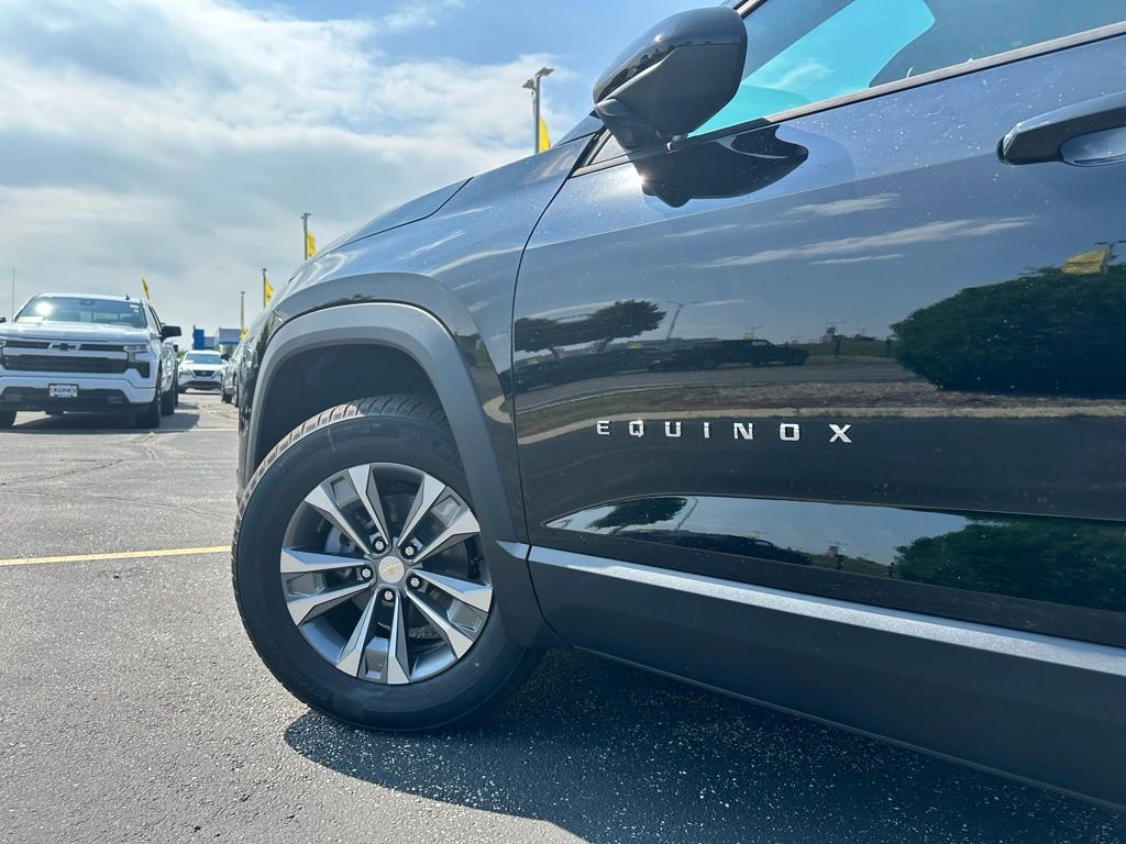 New 2026 Chevrolet Equinox LT w/ Convenience Package II image 3