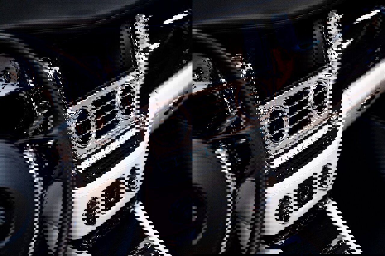 Used 2019 Rolls-Royce Dawn image 18