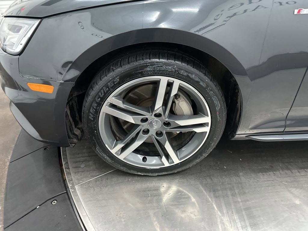 Used 2018 Audi A4 2.0T Premium Plus w/ Premium Plus Package image 32